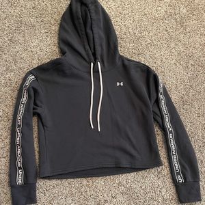 Under armor cropped hooded sweatshirt